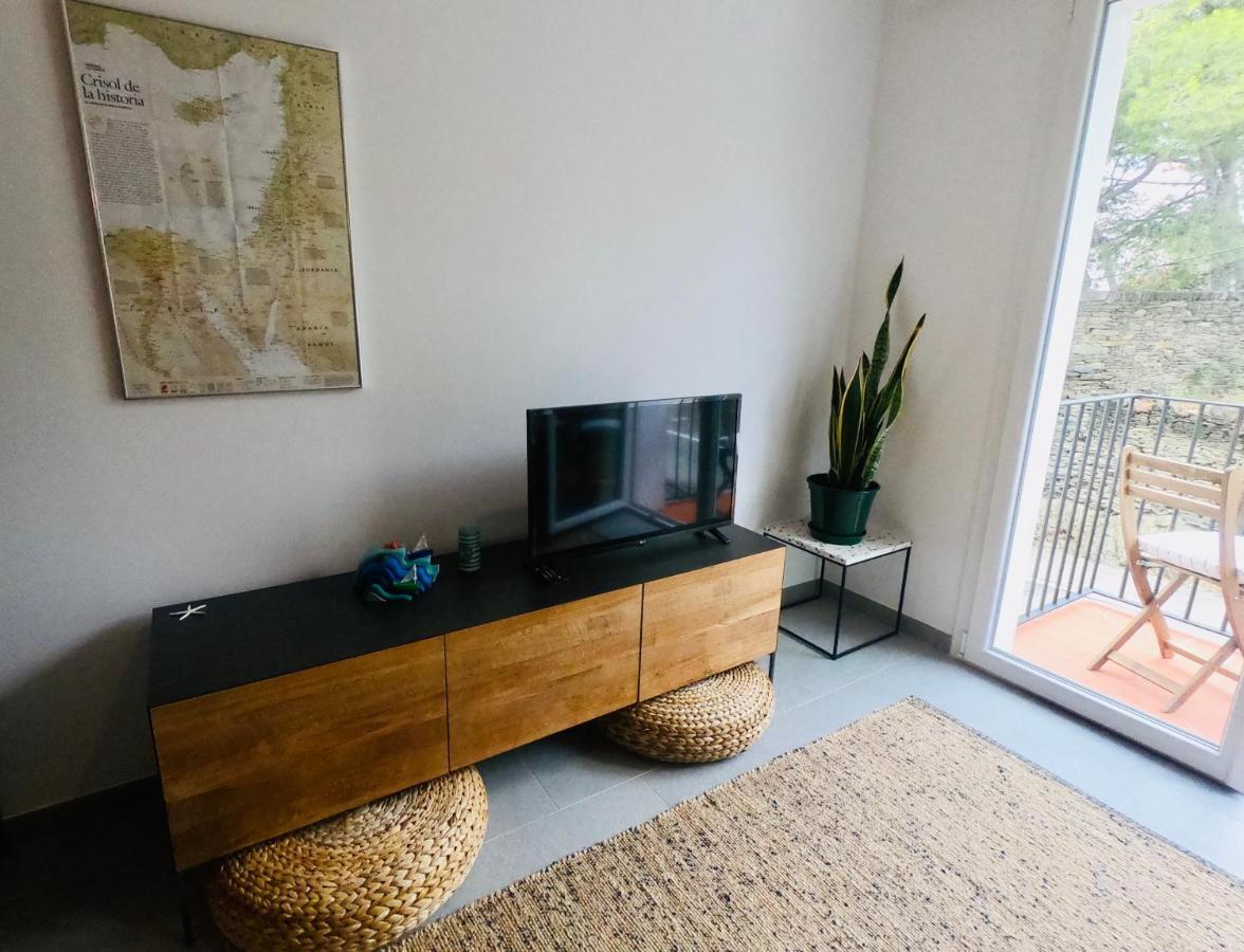 Apartamento Nuevo En El Centro Con Garaje Cadaques Exterior photo