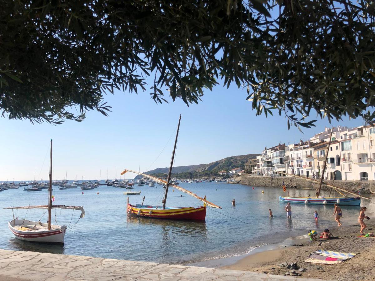 Apartamento Nuevo En El Centro Con Garaje Cadaques Exterior photo
